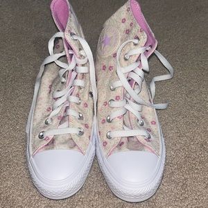 Floral converse